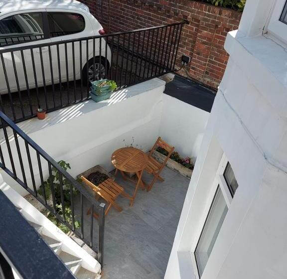 带露台的套间, Inn By The Sea, Portsmouth En Suite Rooms With Or Without Sea View