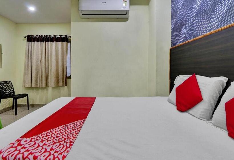 חדר קלאסי לשלושה, Oyo Flagship At Home Grand