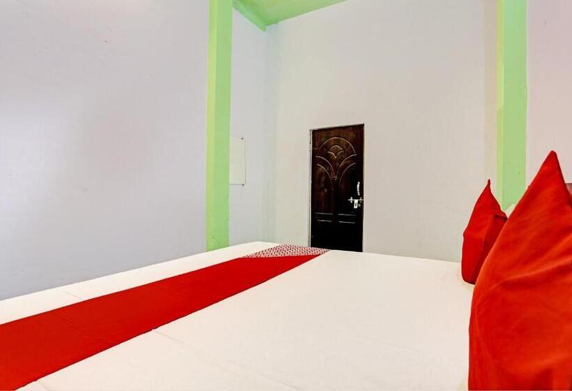 חדר קלאסי לשלושה, Oyo Flagship Ava Palace