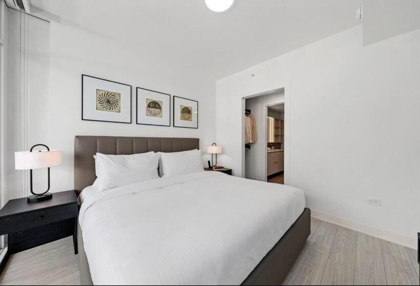 スイート, Steveston Waterfront