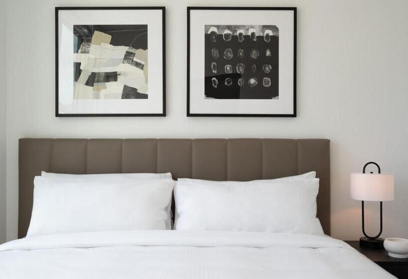 ジュニアスイート, Steveston Waterfront