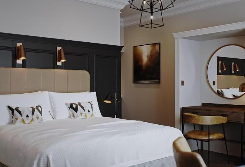 جناح سوبيريور, King Street Apart