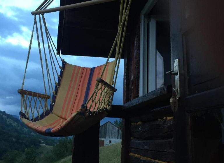 بنجلو عائلى, Casa Asy