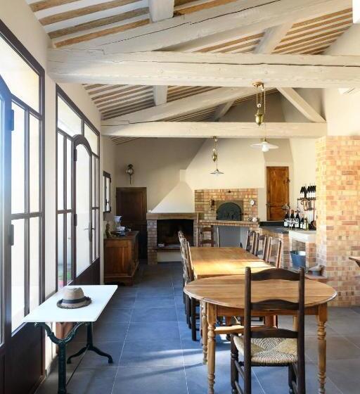 スタンダードルーム, Room In A Farmhouse   Private Bathroom   By Feelluxuryholidays