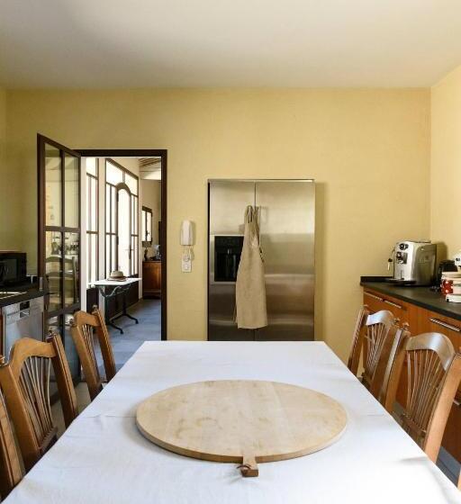 スタンダードルーム, Room In A Farmhouse   Private Bathroom   By Feelluxuryholidays