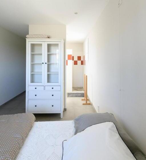 スタンダードルーム, Room In A Farmhouse   Private Bathroom   By Feelluxuryholidays