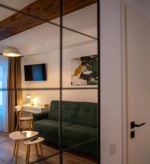 اتاق لوکس, Townhouse Boutique