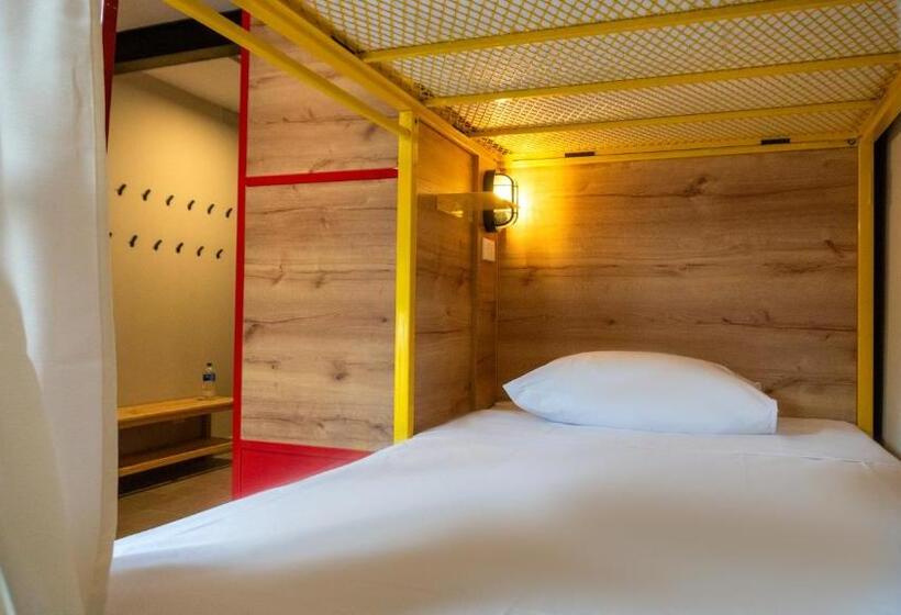 تختخواب در اتاق مشترک, Viajero Huacachina Hostel