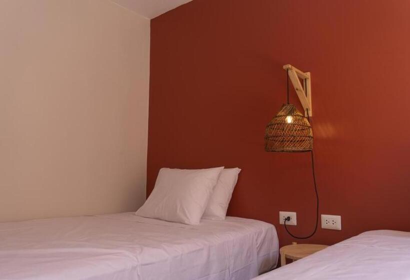 اتاق استاندارد با سرویس بهداشتی مشترک, Viajero Huacachina Hostel