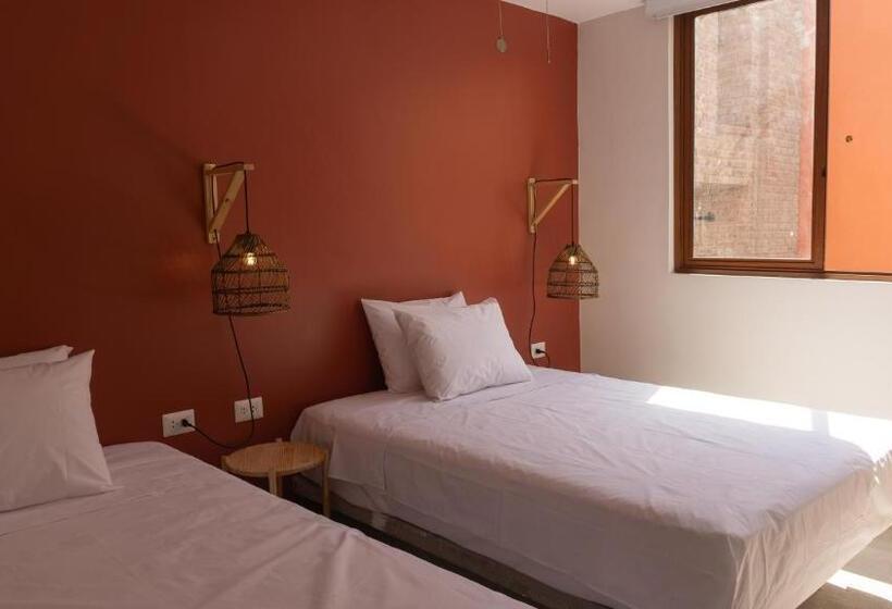 اتاق استاندارد با سرویس بهداشتی مشترک, Viajero Huacachina Hostel