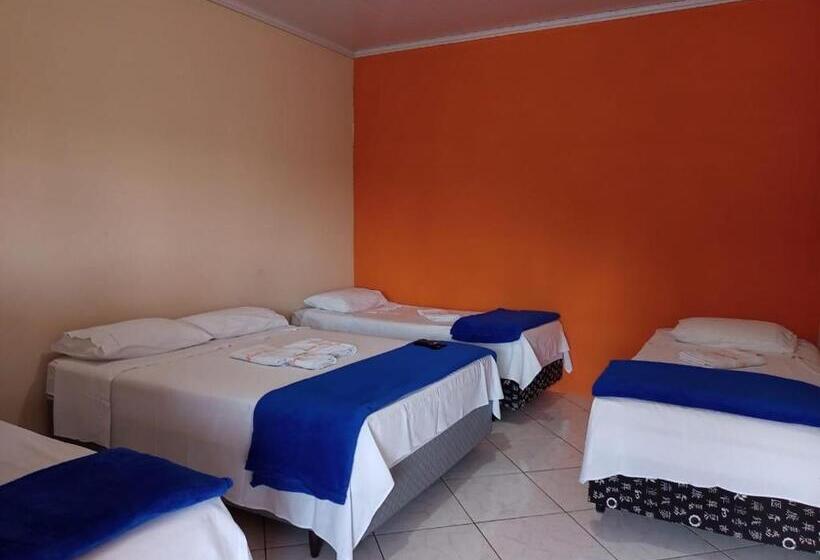 スタンダードトリプルルーム, Pousada Dona Nina