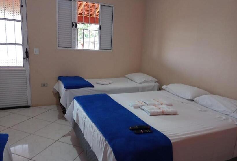 スタンダードトリプルルーム, Pousada Dona Nina