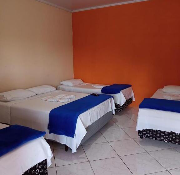 スタンダード４人部屋, Pousada Dona Nina