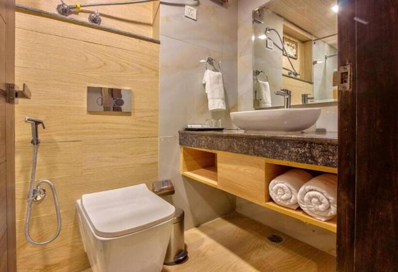 带阳台的豪华间, Katson Castle Dharamshala