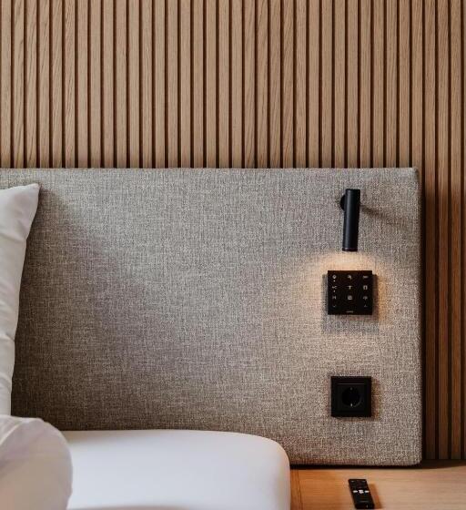 חדר סטנדרט, Loxone Campus