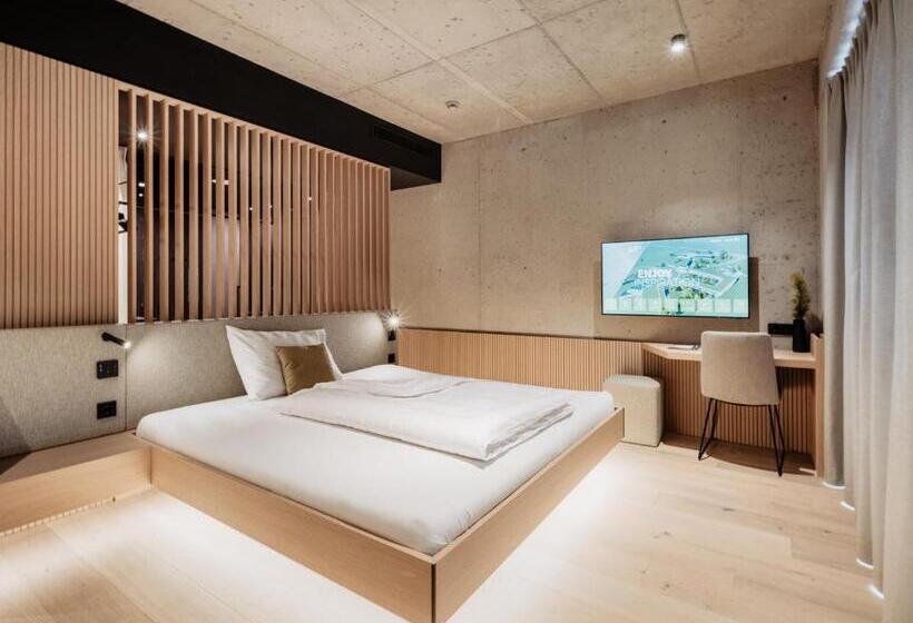 חדר דלוקס, Loxone Campus