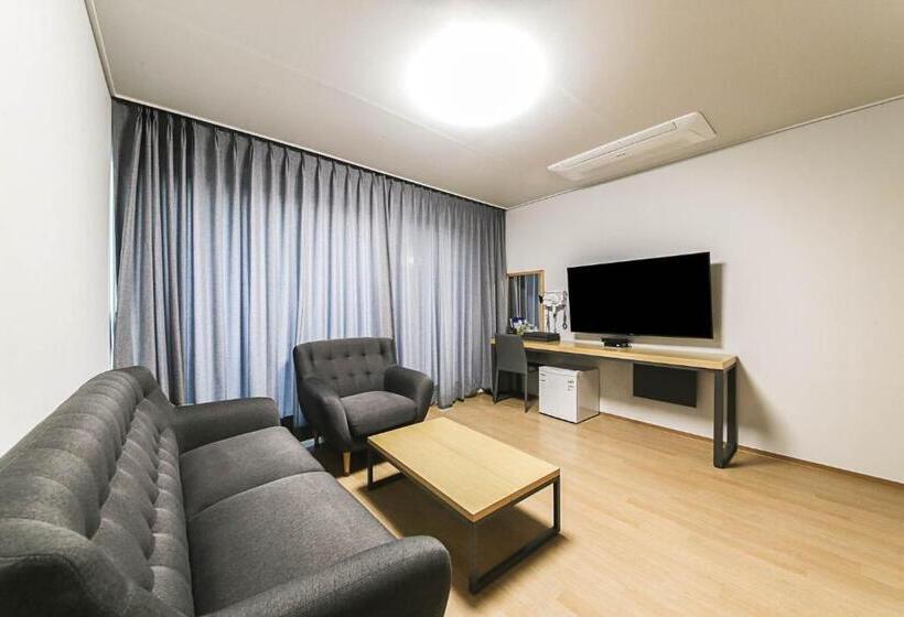 סוויטה משפחתית, 어라연 관광호텔 영월