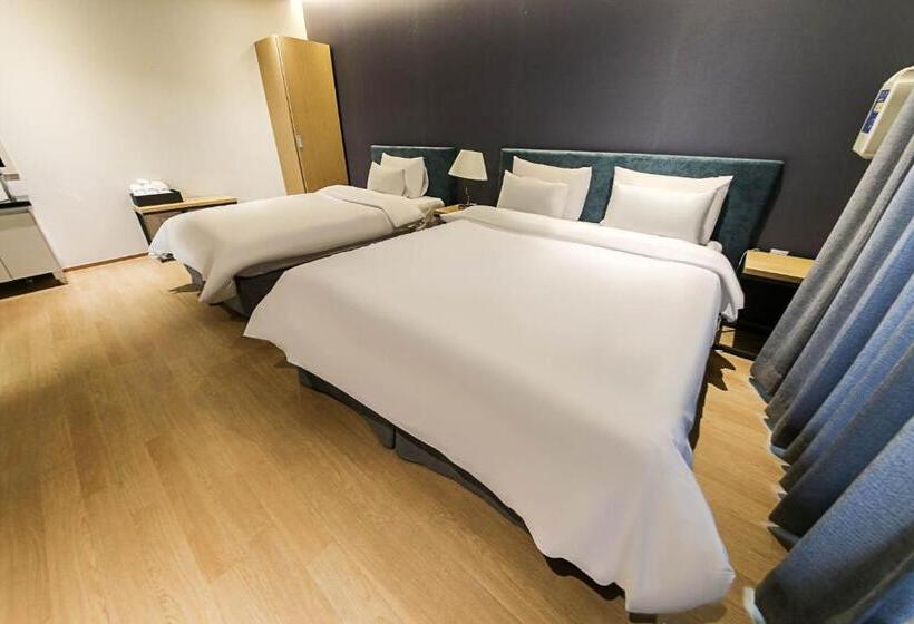 סוויטה משפחתית, 어라연 관광호텔 영월