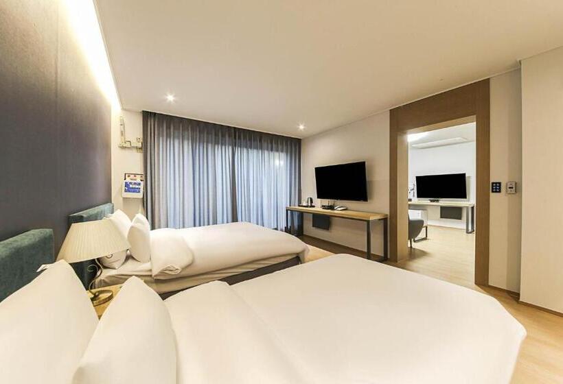 סוויטה משפחתית, 어라연 관광호텔 영월