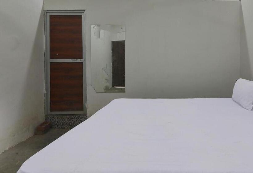 三人经典房间, Oyo Desi Chulha Restaurant