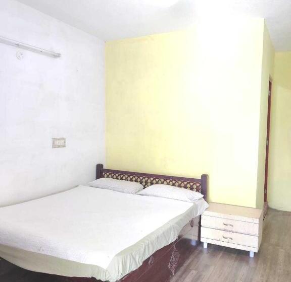 Трехместный Номер Классика, Oyo Flagship Parambikumlam Resorts And Farmstay