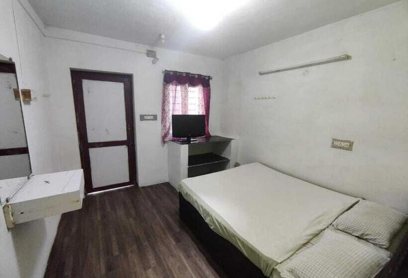 トリプルクラシックルーム, Oyo Flagship Parambikumlam Resorts And Farmstay