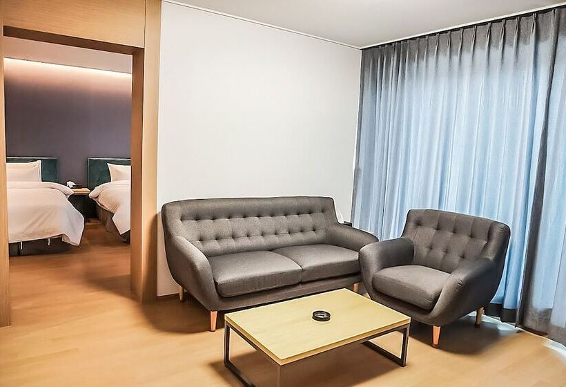 סוויטה משפחתית, 어라연 관광호텔 영월