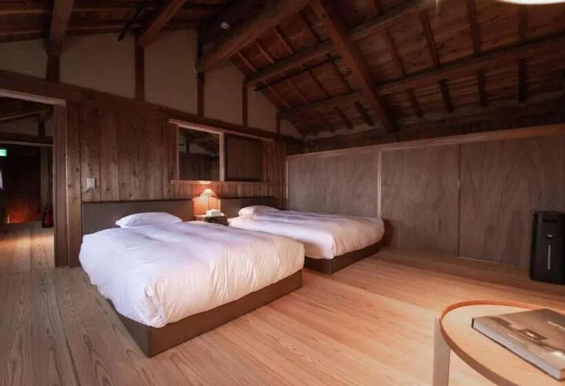 Perhesviitti, Nipponia Hotel 伊賀上野 城下町