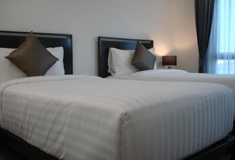 Deluxe room with river view, Norn Riverside Bangkok Hotel   นอนริมน้ำ