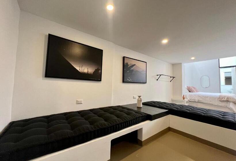 Люкс, Ope Suites Calle 100