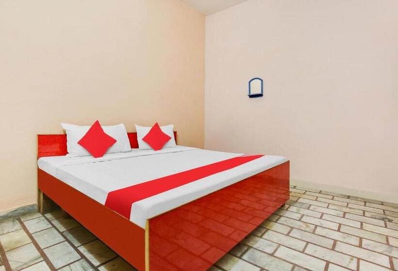 Трехместный Номер Классика, Oyo Flagship 81203 Hotel Moonlight