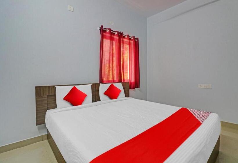 Habitació Triple Clàssica, Oyo Flagship 81320 Hotel Dcresent