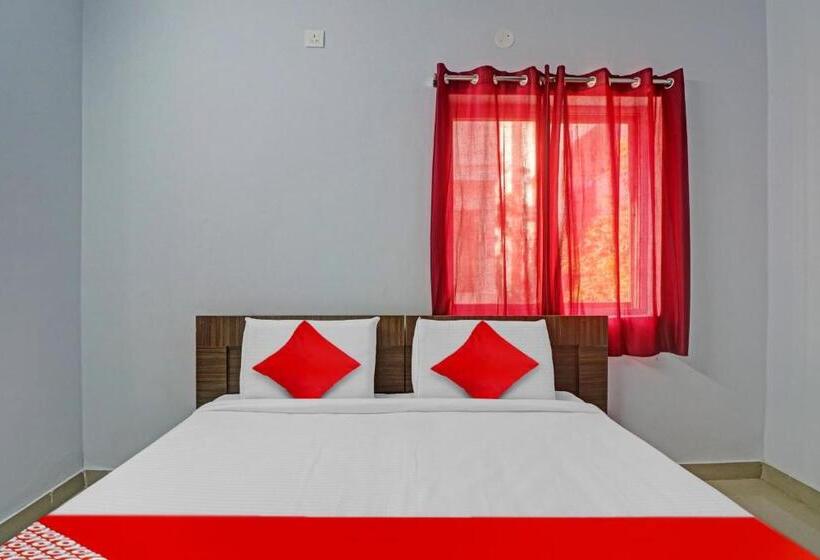 Habitació Triple Clàssica, Oyo Flagship 81320 Hotel Dcresent