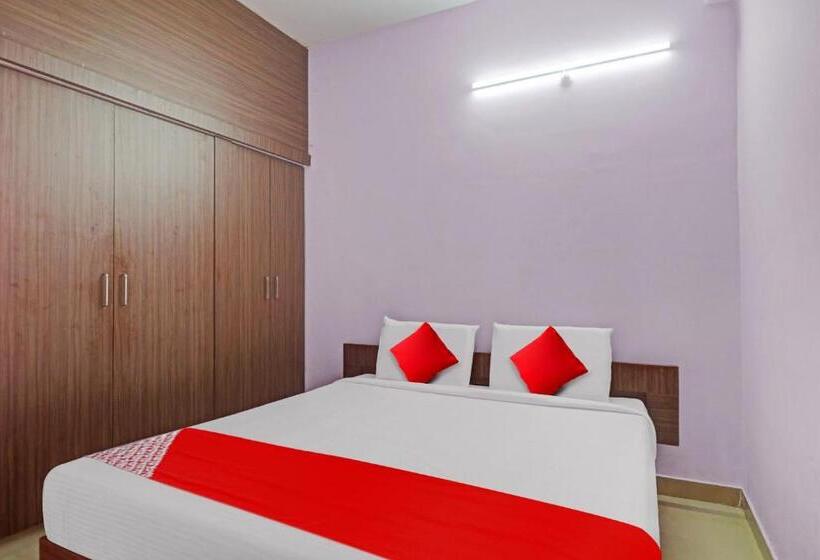 Habitació Triple Clàssica, Oyo Flagship 81320 Hotel Dcresent