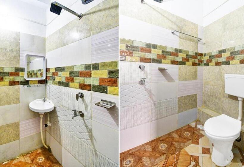 اتاق کلاسیک سه تخته, Oyo Flagship Hotel Shree Krishna