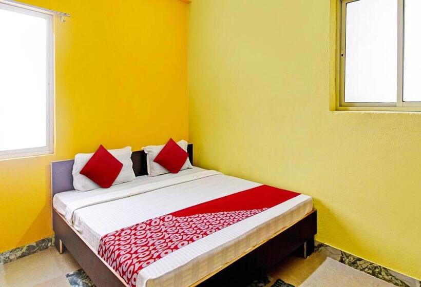 اتاق کلاسیک سه تخته, Oyo Flagship Hotel Shree Krishna