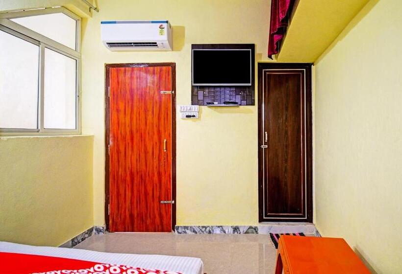 اتاق کلاسیک سه تخته, Oyo Flagship Hotel Shree Krishna