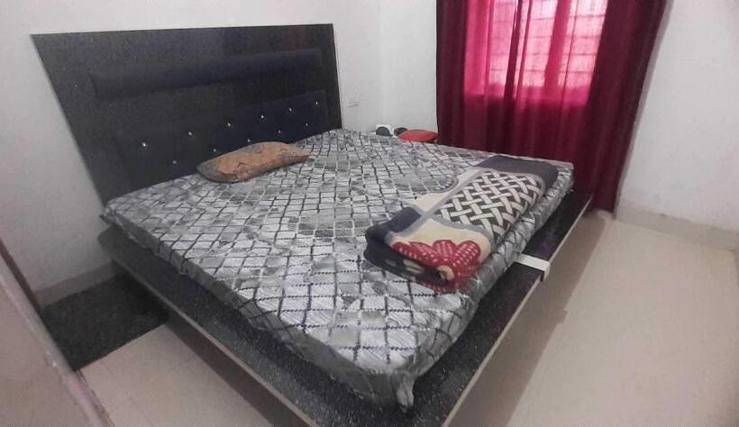 Трехместный Номер Классика, O Red Royals