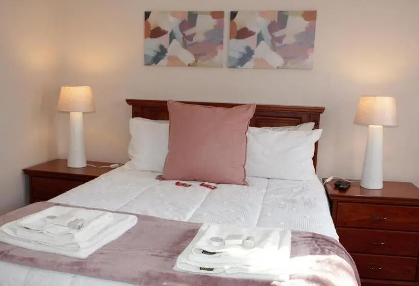 コンフォートトリプルルーム, Accommodation At Potch Guesthouse