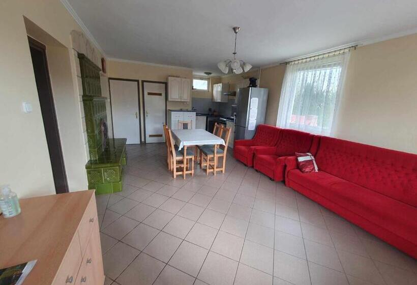 شقة غرفة واحدة مزودة بتراس, Egervári Béres Vendégház  Középső Apartman