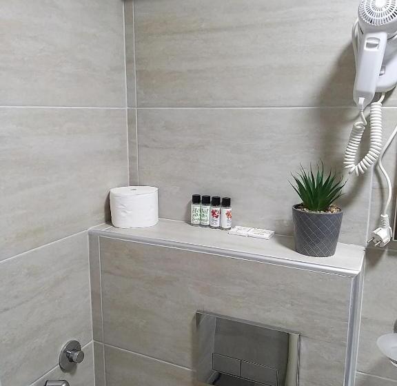 اتاق استاندارد سه نفره, Prenoćište Srbija