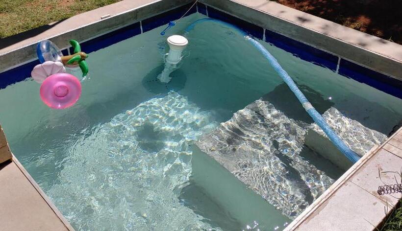 标准单人间, 64 On Windsor