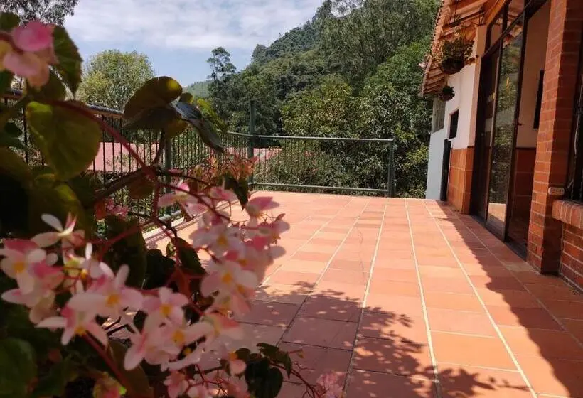 Talo 4 Makuuhuonetta, Casa Flórez Hotel Campestre