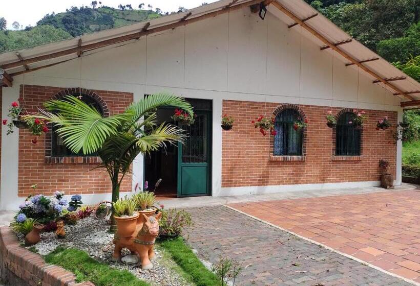 Дом 4 Спальни, Casa Flórez Hotel Campestre