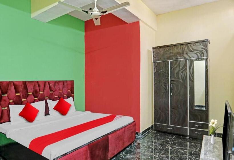 トリプルクラシックルーム, Oyo Flagship Dream Stay