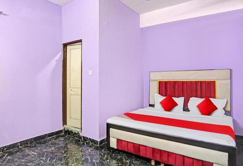 トリプルクラシックルーム, Oyo Flagship Dream Stay