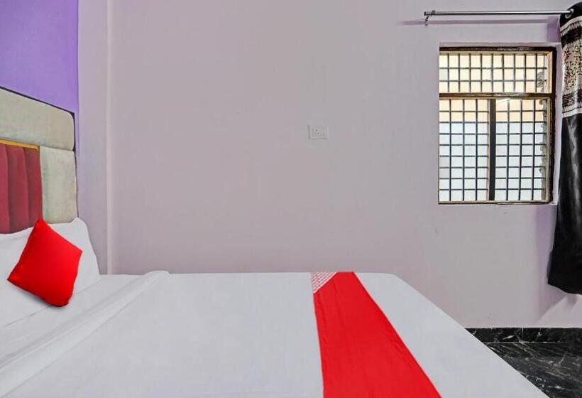 トリプルクラシックルーム, Oyo Flagship Dream Stay