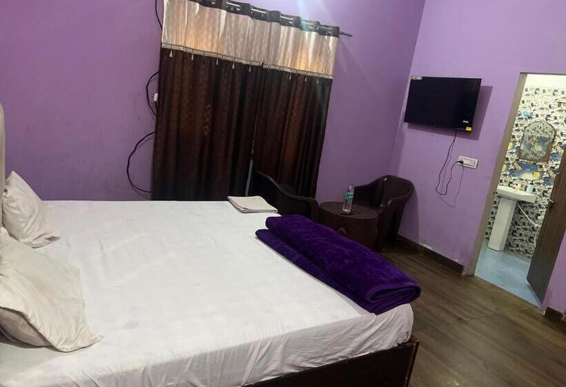 חדר קלאסי לשלושה, Oyo Hotel Star 7