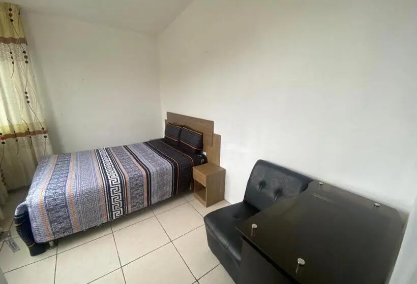 Economy-huone, Residencia Monterrico