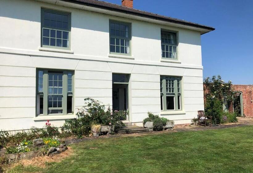 침실 1개 주택, Willow Hill Farm Club